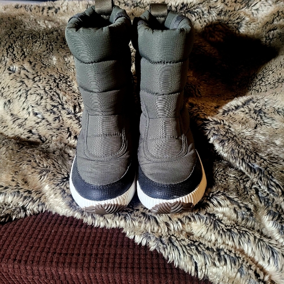 Womans Sorel Waterproof Boots - Picture 3 of 4